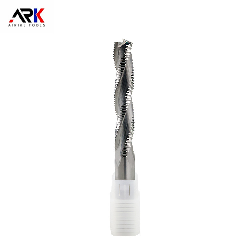 Kenarların kəsilməsi üçün spiral və ya düz fleyta ağac emalı frezesi daha yaxşıdır?